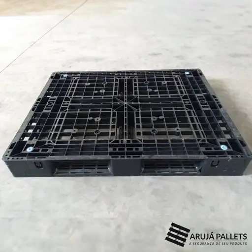 Pallet de plástico usado em Mogi